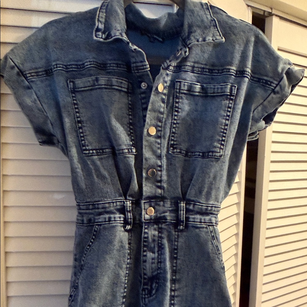 Fashion nova Denim Button-Up Jumpsuit size de